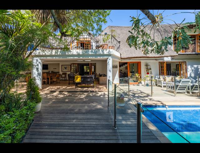 7 BEDROOM HOUSE FOR SALE IN BRYANSTON